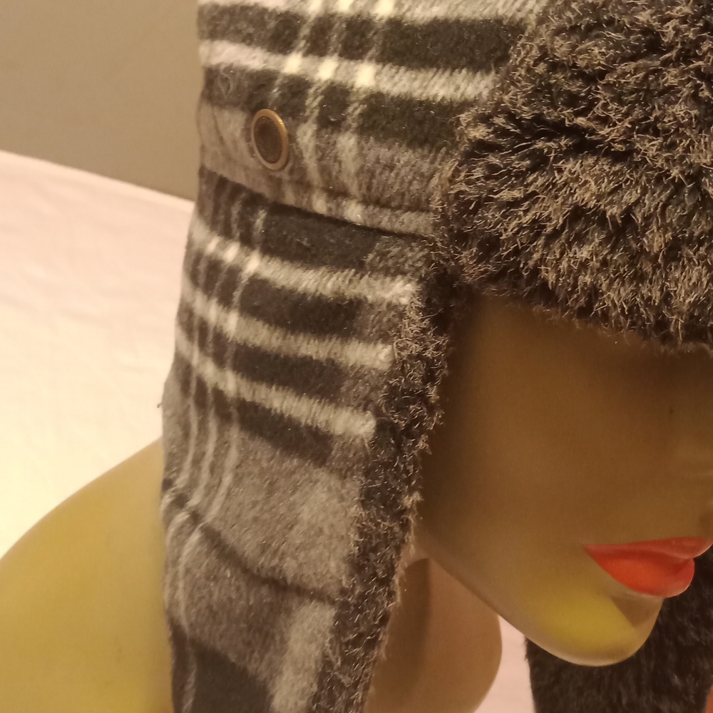 Stylish Winter Hat - image 6